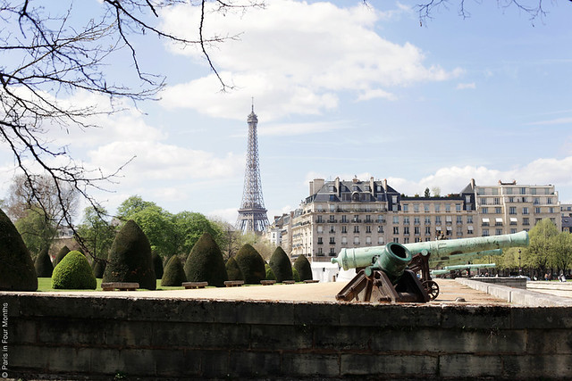 Strolling Around in the 7th Arrondissement