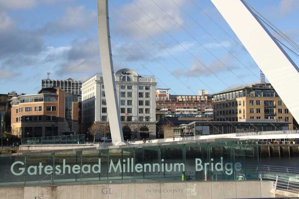 Gateshead Millennium Bridge, Newcastle upon Tyne (2)